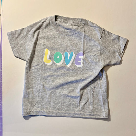 SALE Kids LOVE T-Shirt - 3-4 years